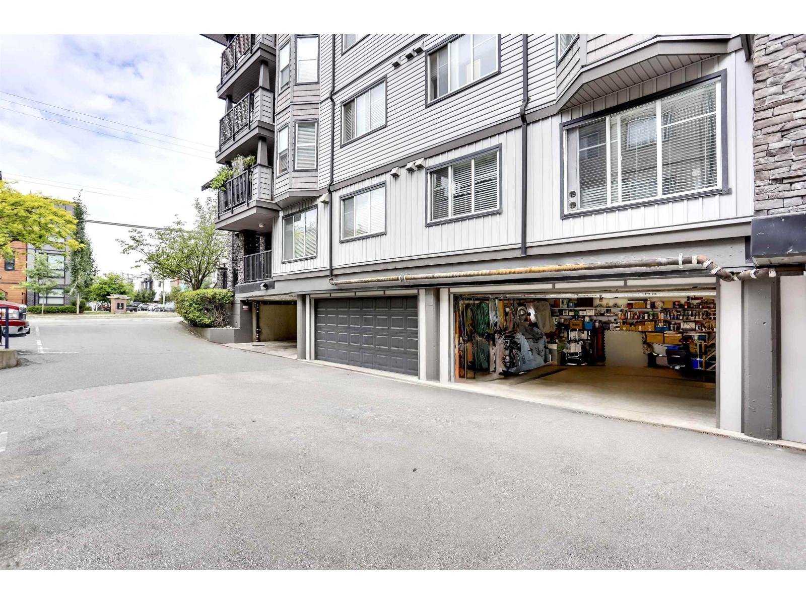 102 5474 198 STREET, Langley