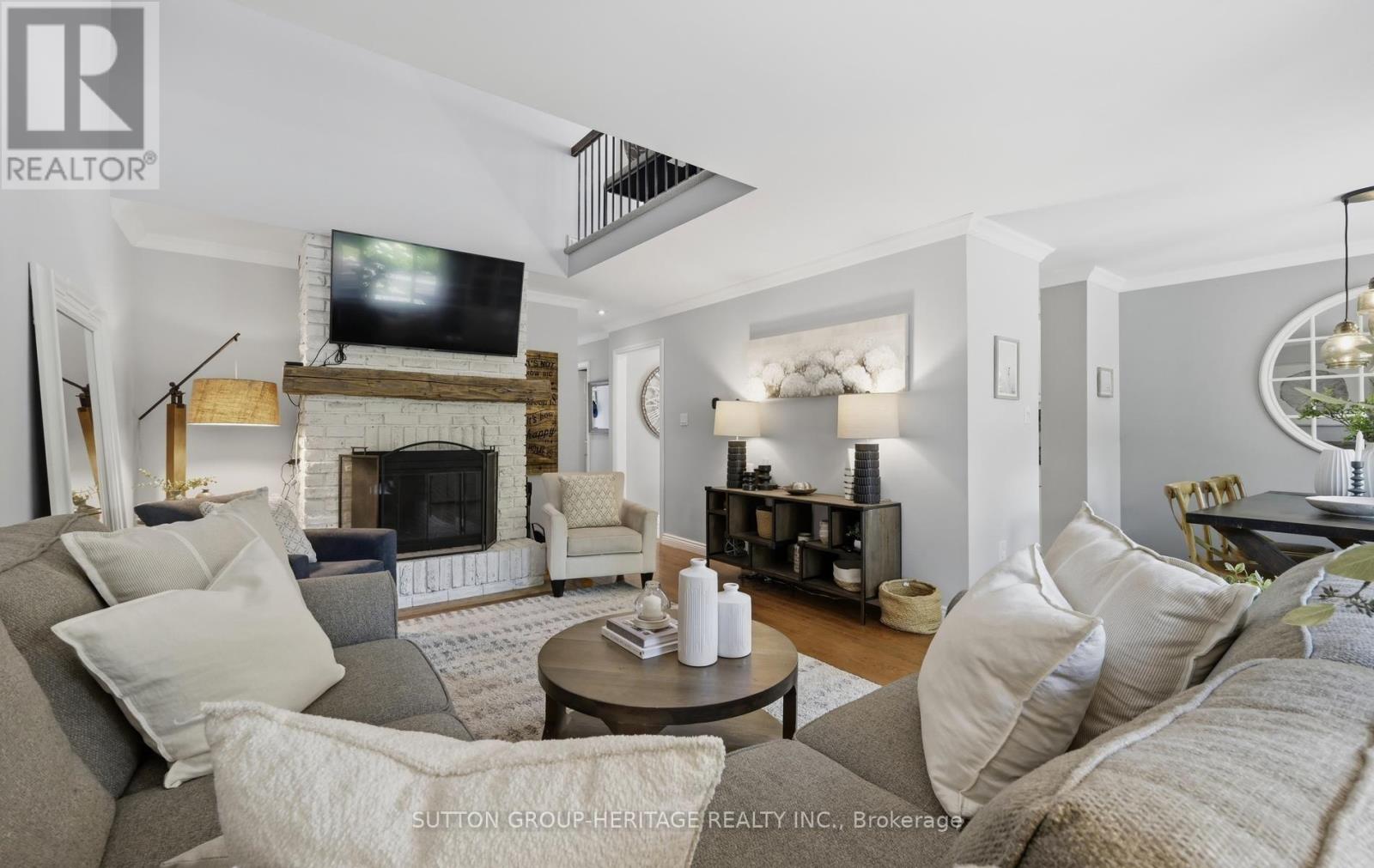 1916 Malden Crescent, Pickering, Ontario  L1V 3G5 - Photo 7 - E13580566