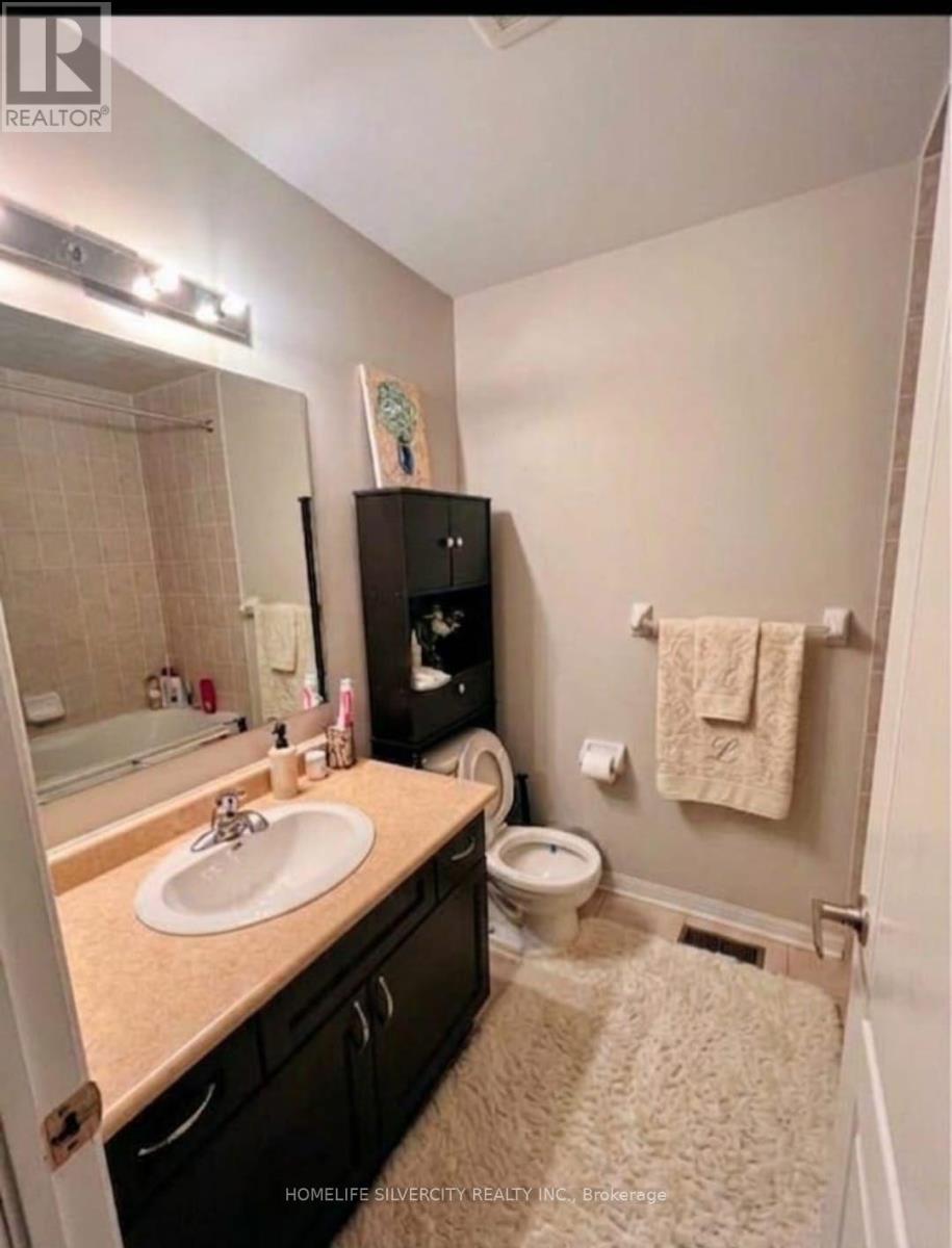 7 Biddens Square, Brampton, Ontario  L6P 3R2 - Photo 12 - W13580578