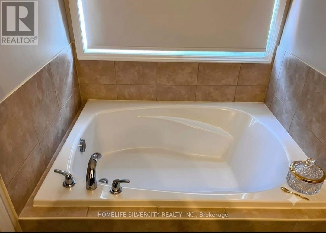 7 Biddens Square, Brampton, Ontario  L6P 3R2 - Photo 15 - W13580578