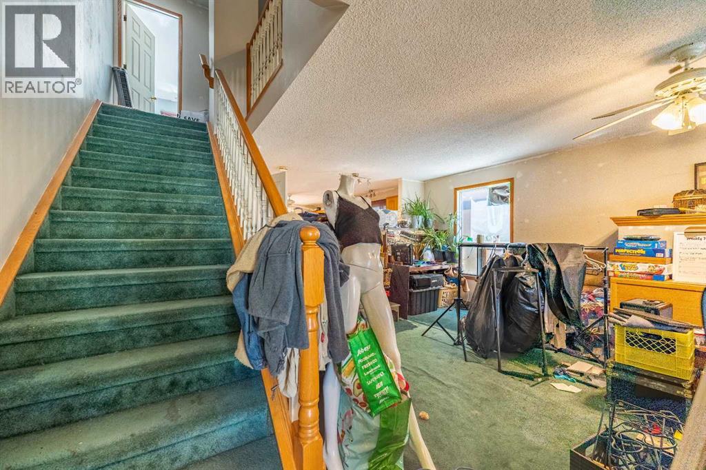 23 Templegreen Road NE, Calgary, Alberta  T1Y 4Y9 - Photo 3 - A2327734