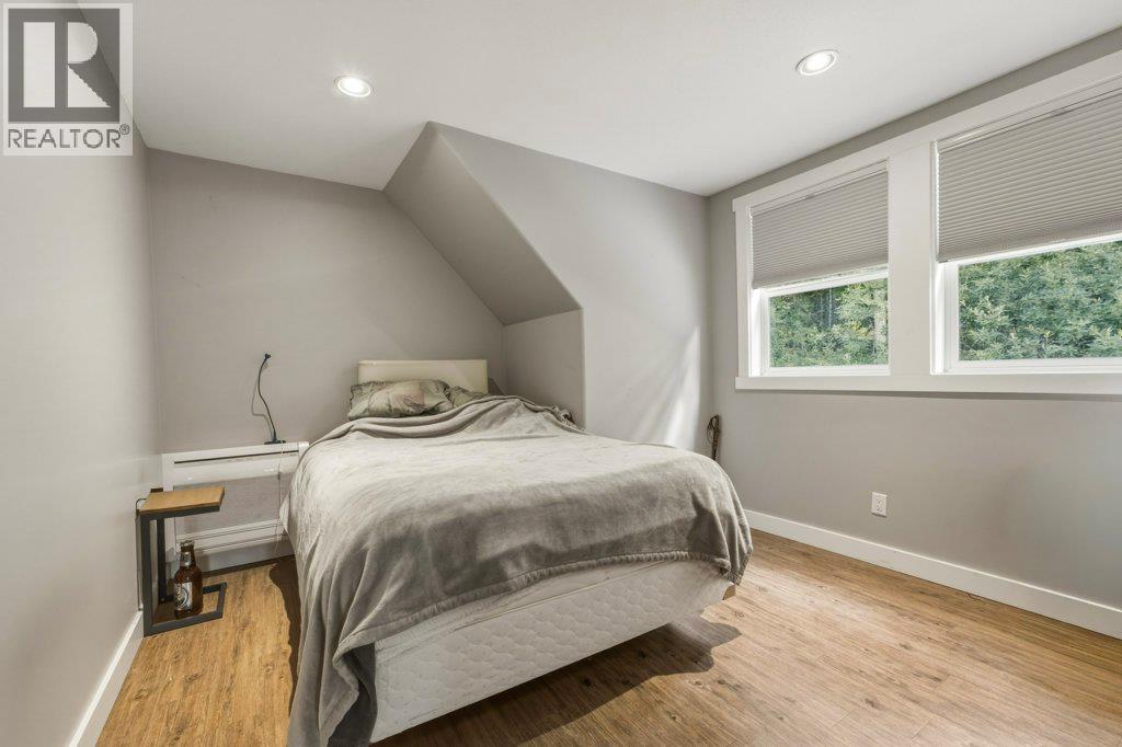 900 10 Avenue SE Unit# 28, Salmon Arm, British Columbia V1E 2W6 - Photo 37 - 10393729