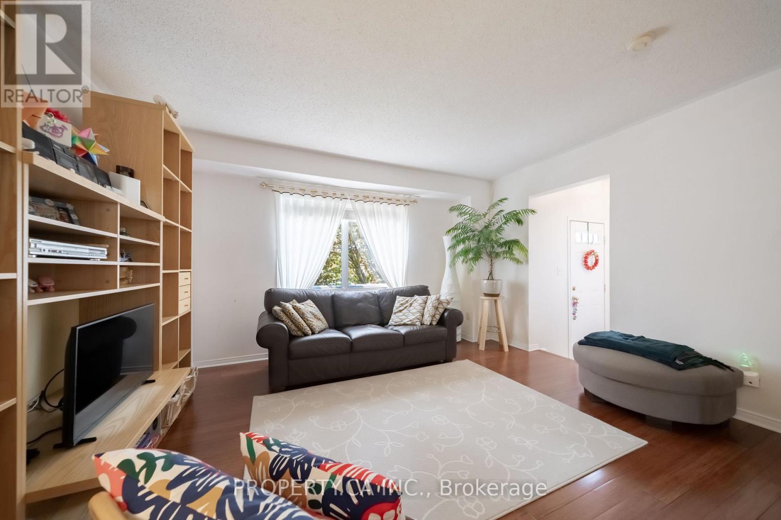 72 Desert Sand Drive, Brampton, Ontario  L6R 1V6 - Photo 13 - W13580614