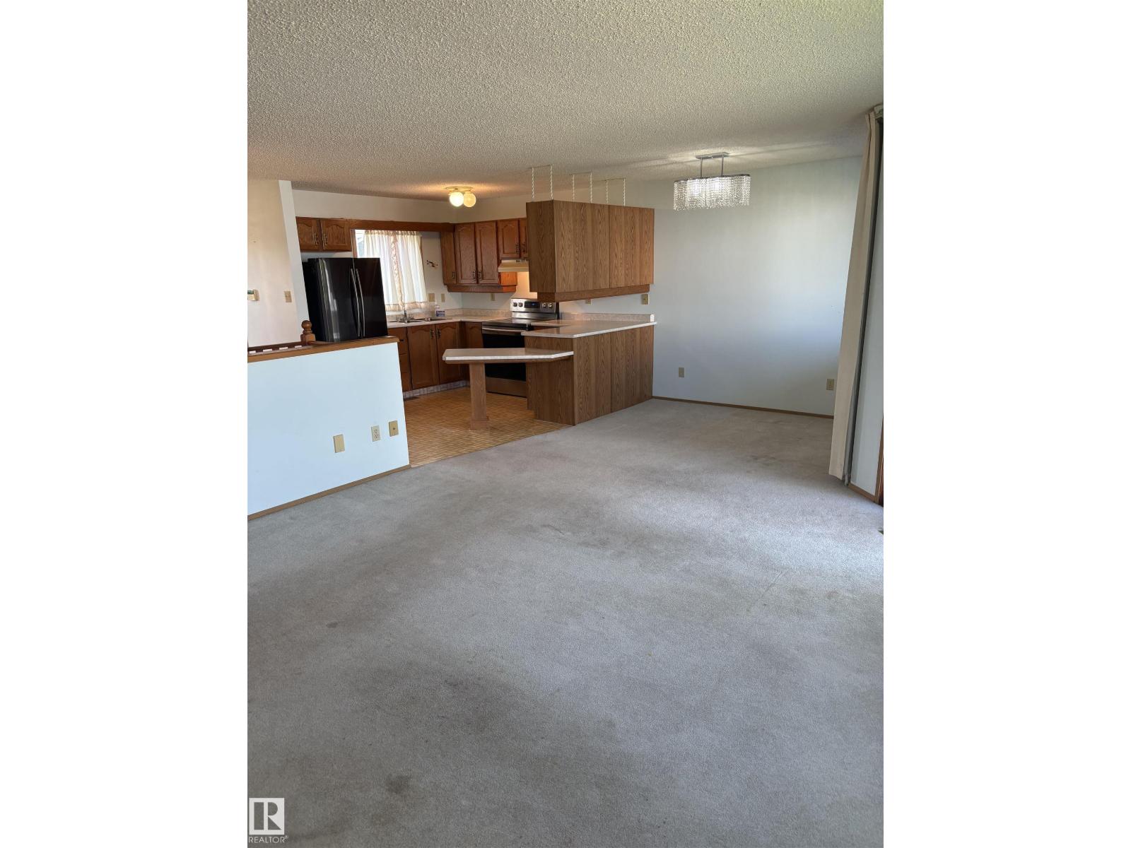 17520 Callingwood Rd NW NW, Edmonton, Alberta  T5T 5P1 - Photo 6 - E4499676