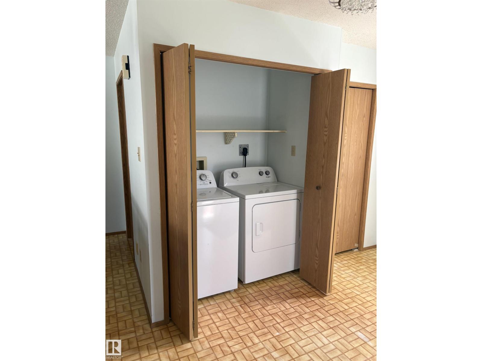 17520 Callingwood Rd NW NW, Edmonton, Alberta  T5T 5P1 - Photo 19 - E4499676