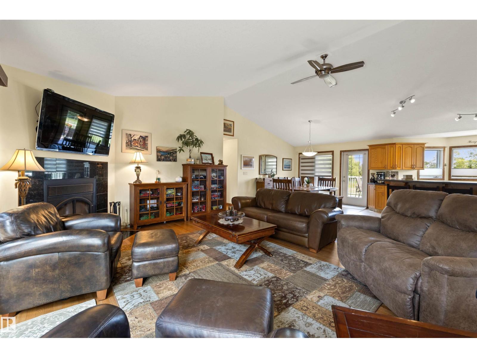 55326 Rge Road 260, Rural Sturgeon County, Alberta  T8R 0T5 - Photo 16 - E4499665