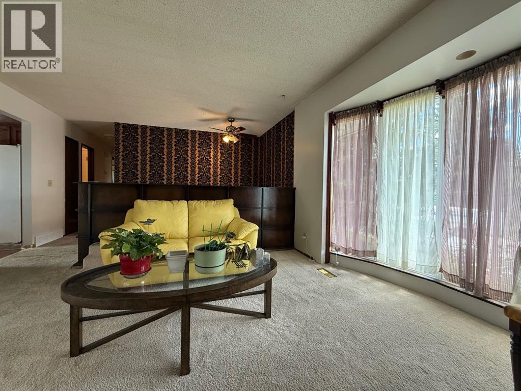6803 Dalmeny Gate Nw, Calgary, Alberta  T3A 1T5 - Photo 4 - A2329907