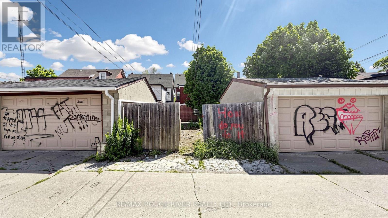 308 Roxton Road, Toronto, Ontario  M6G 3P9 - Photo 42 - C13542230