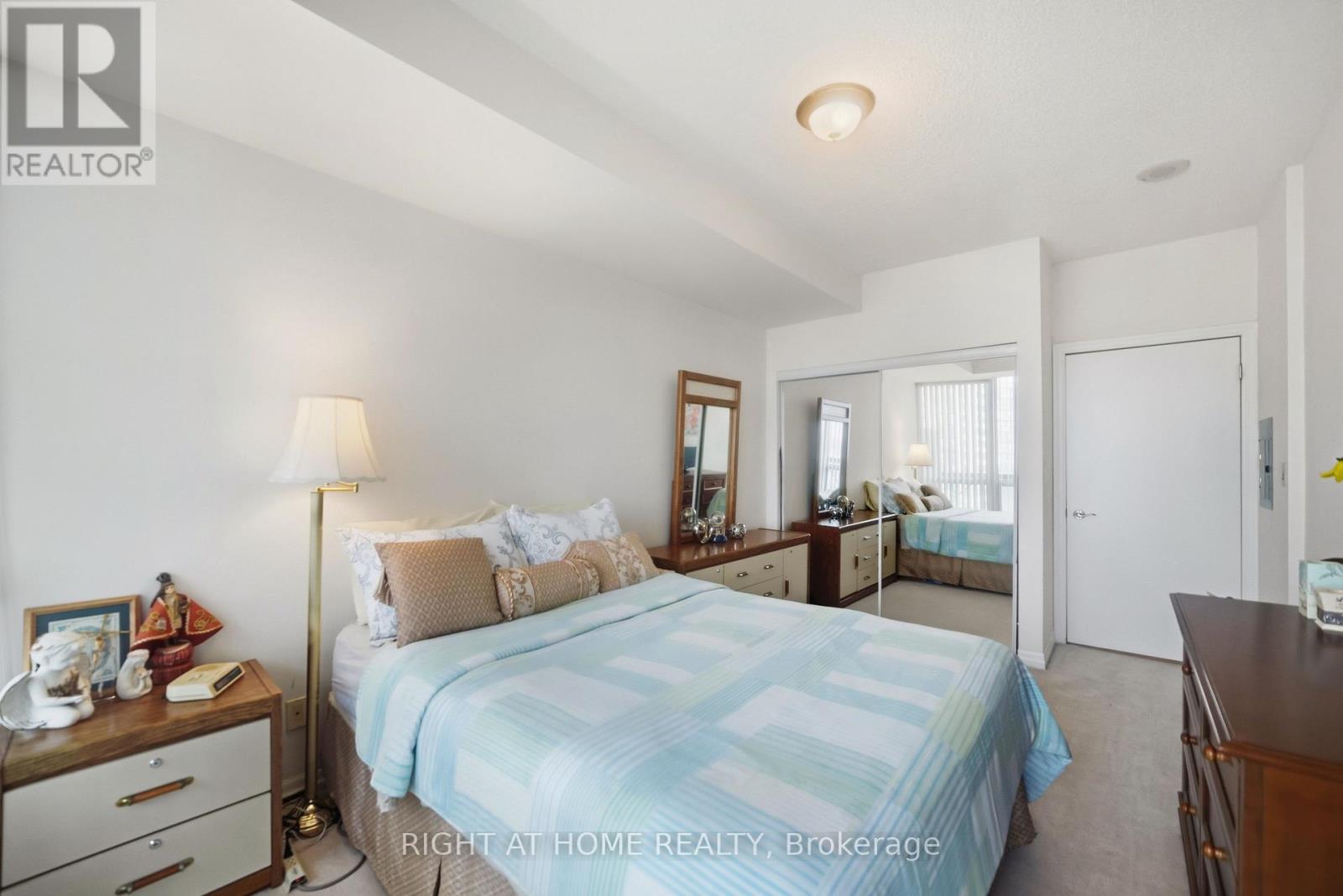 1007 - 1359 Rathburn Road E, Mississauga, Ontario  L4W 5P7 - Photo 18 - W13564808