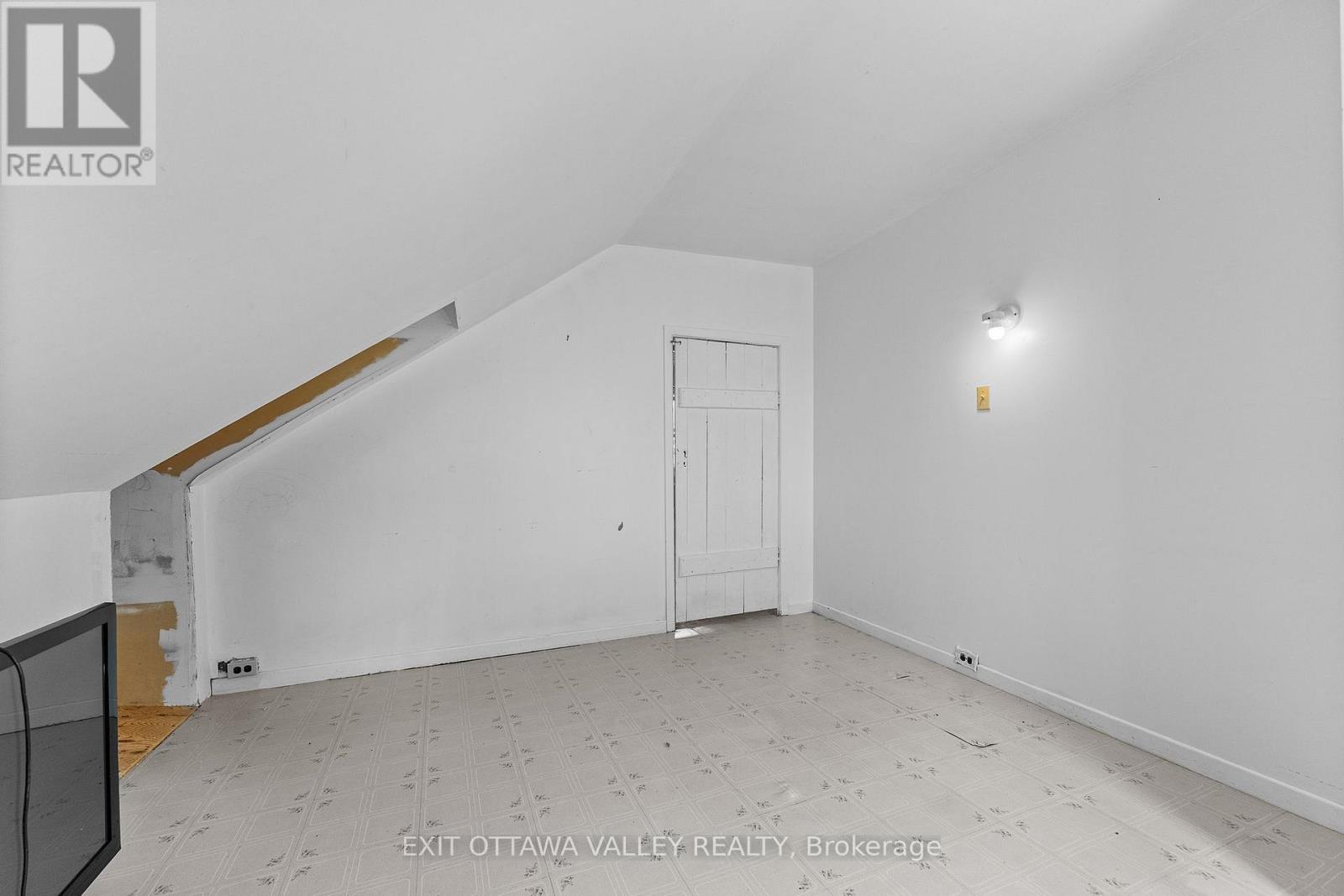 1746 Lookout Road, Whitewater Region, Ontario  K0J 2L0 - Photo 18 - X13580690