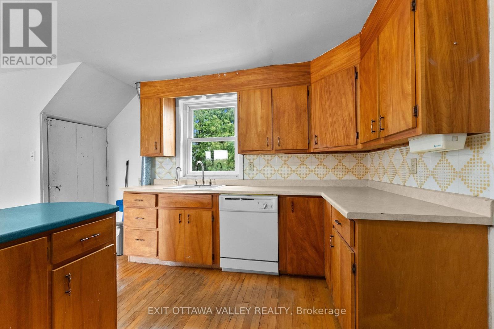 1746 Lookout Road, Whitewater Region, Ontario K0J 2L0 - Photo 3 - X13580690