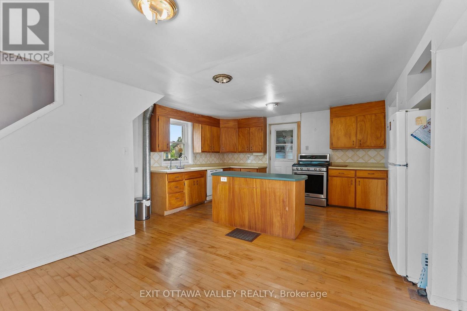1746 Lookout Road, Whitewater Region, Ontario K0J 2L0 - Photo 5 - X13580690