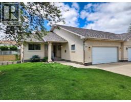 11, 240 Heritage Boulevard W, Lethbridge, Alberta