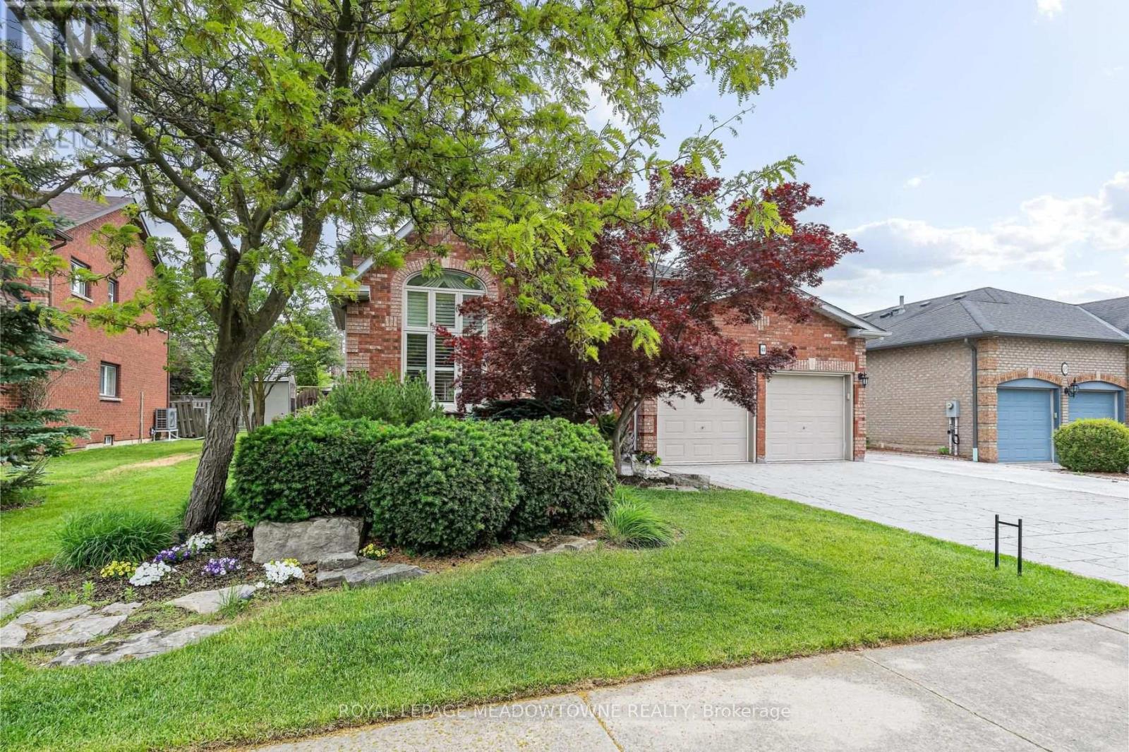 63 CRAIG CRESCENT, Halton Hills, Ontario