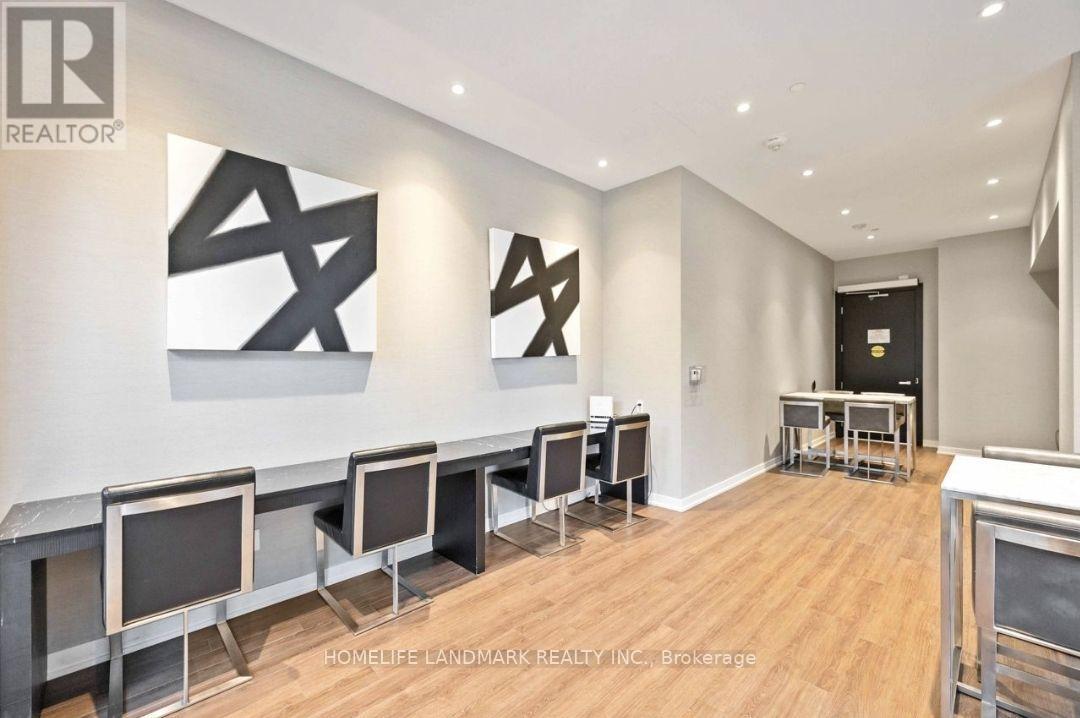 Suite 560 - 31 Tippett Road, Toronto, Ontario M3H 0C8 - Photo 17 - C13576938