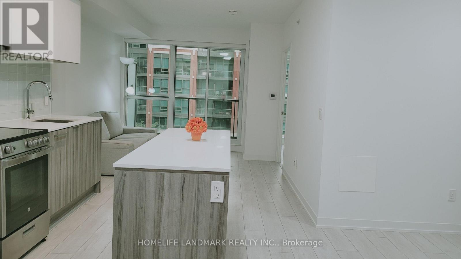Suite 560 - 31 Tippett Road, Toronto, Ontario M3H 0C8 - Photo 8 - C13576938