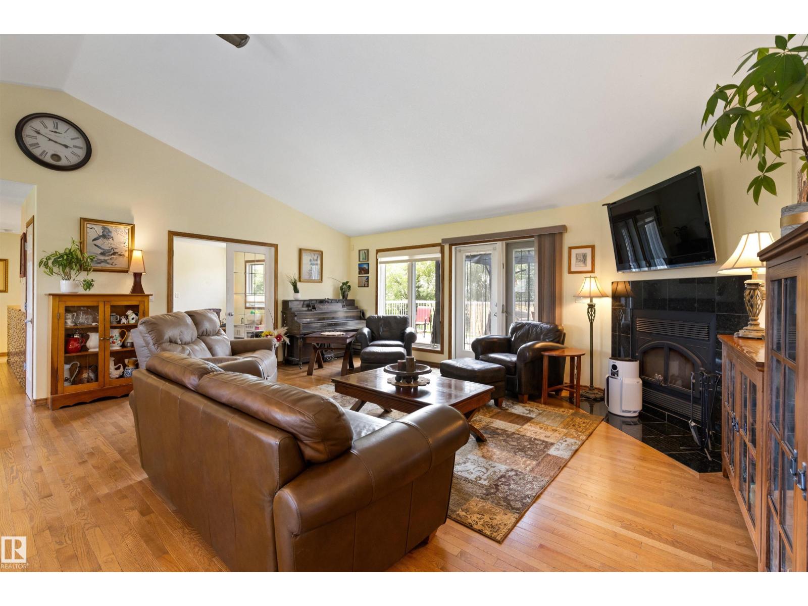 55326 Rge Road 260, Rural Sturgeon County, Alberta  T8R 0T5 - Photo 14 - E4499665