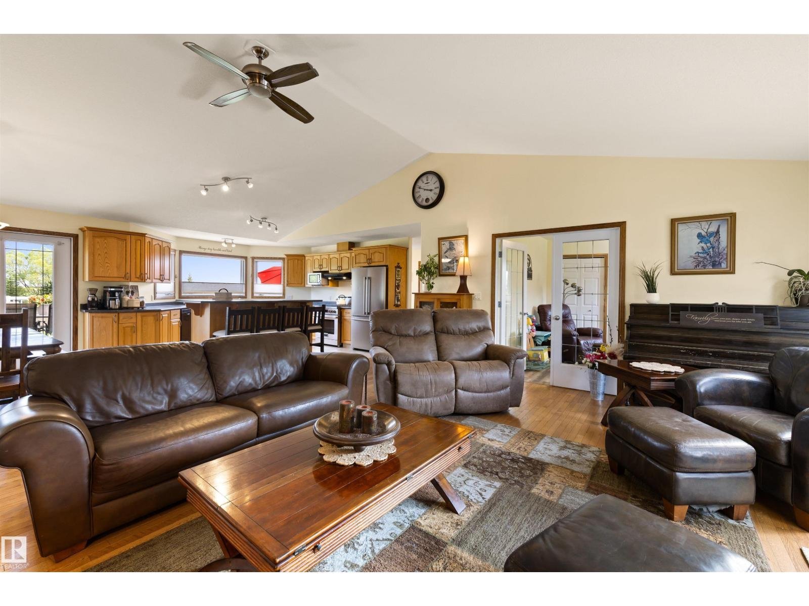 55326 Rge Road 260, Rural Sturgeon County, Alberta  T8R 0T5 - Photo 18 - E4499665
