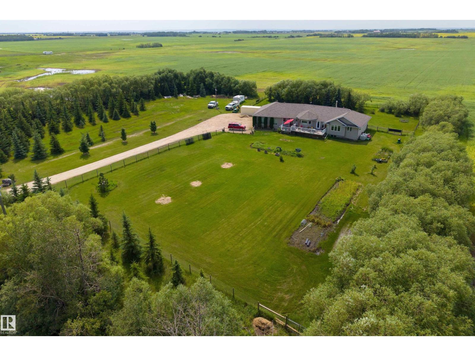 55326 Rge Road 260, Rural Sturgeon County, Alberta  T8R 0T5 - Photo 55 - E4499665