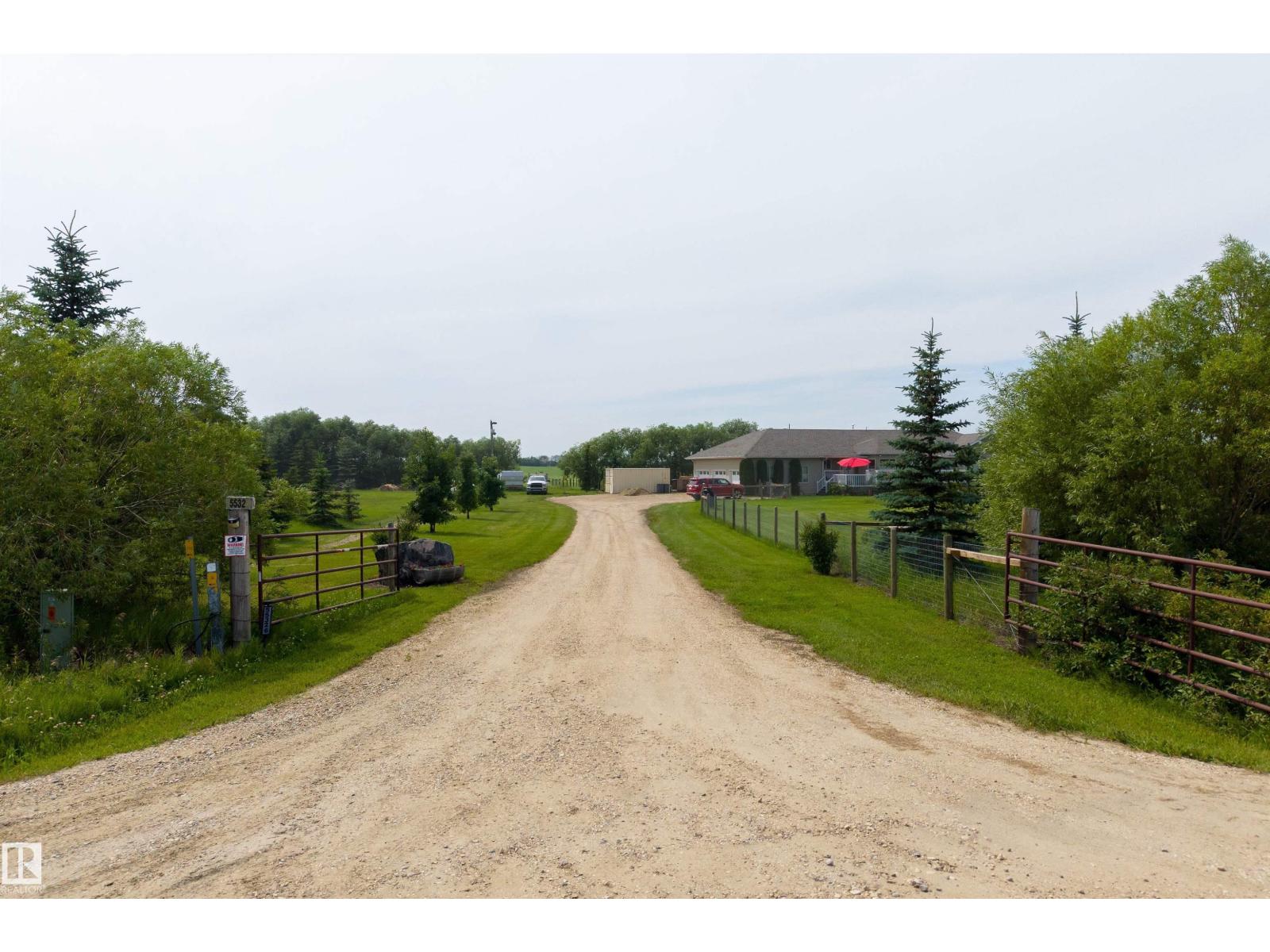55326 Rge Road 260, Rural Sturgeon County, Alberta  T8R 0T5 - Photo 56 - E4499665