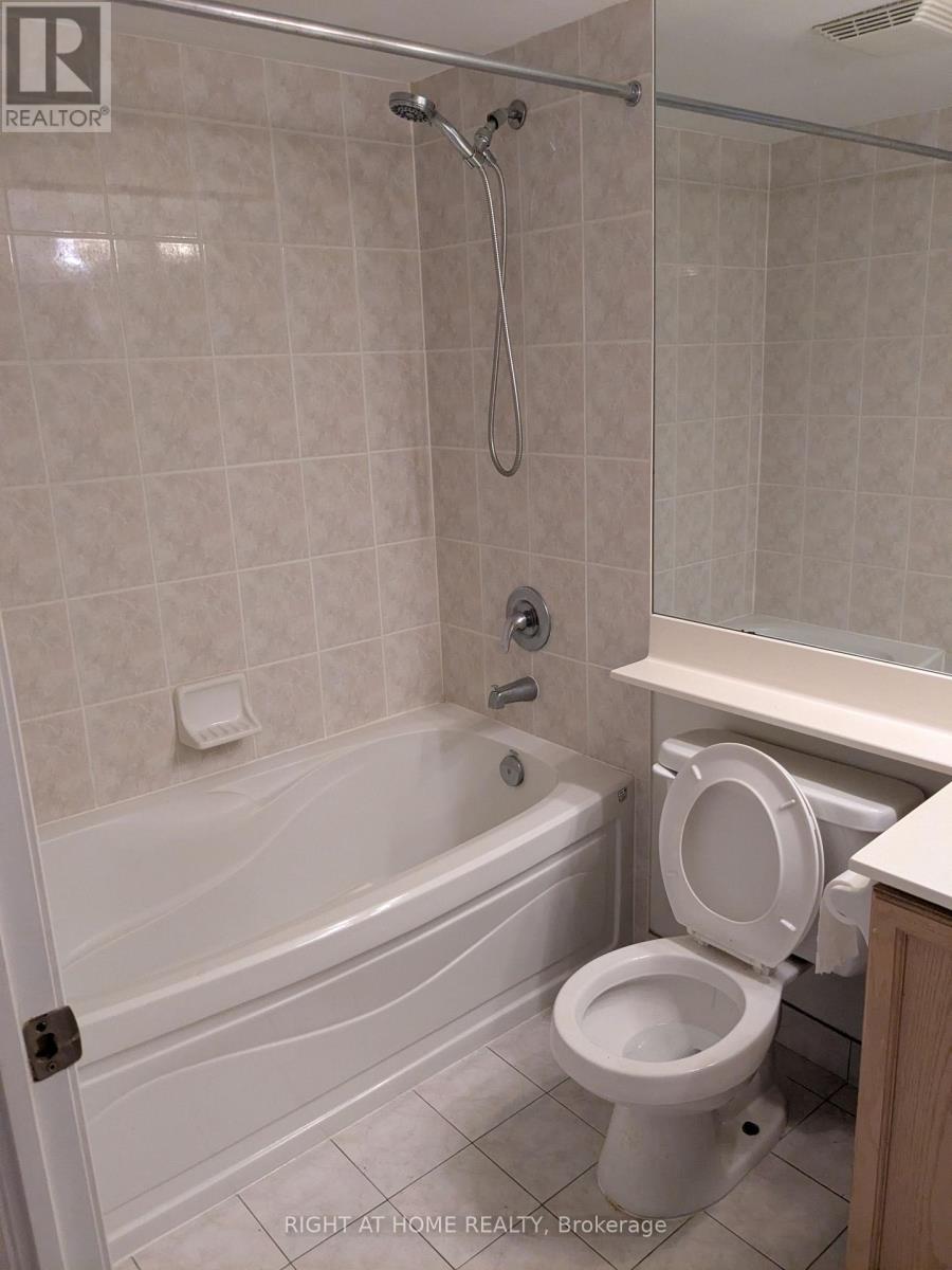 1602 - 3880 Duke Of York Boulevard, Mississauga, Ontario L5B 4M7 - Photo 6 - W13578878