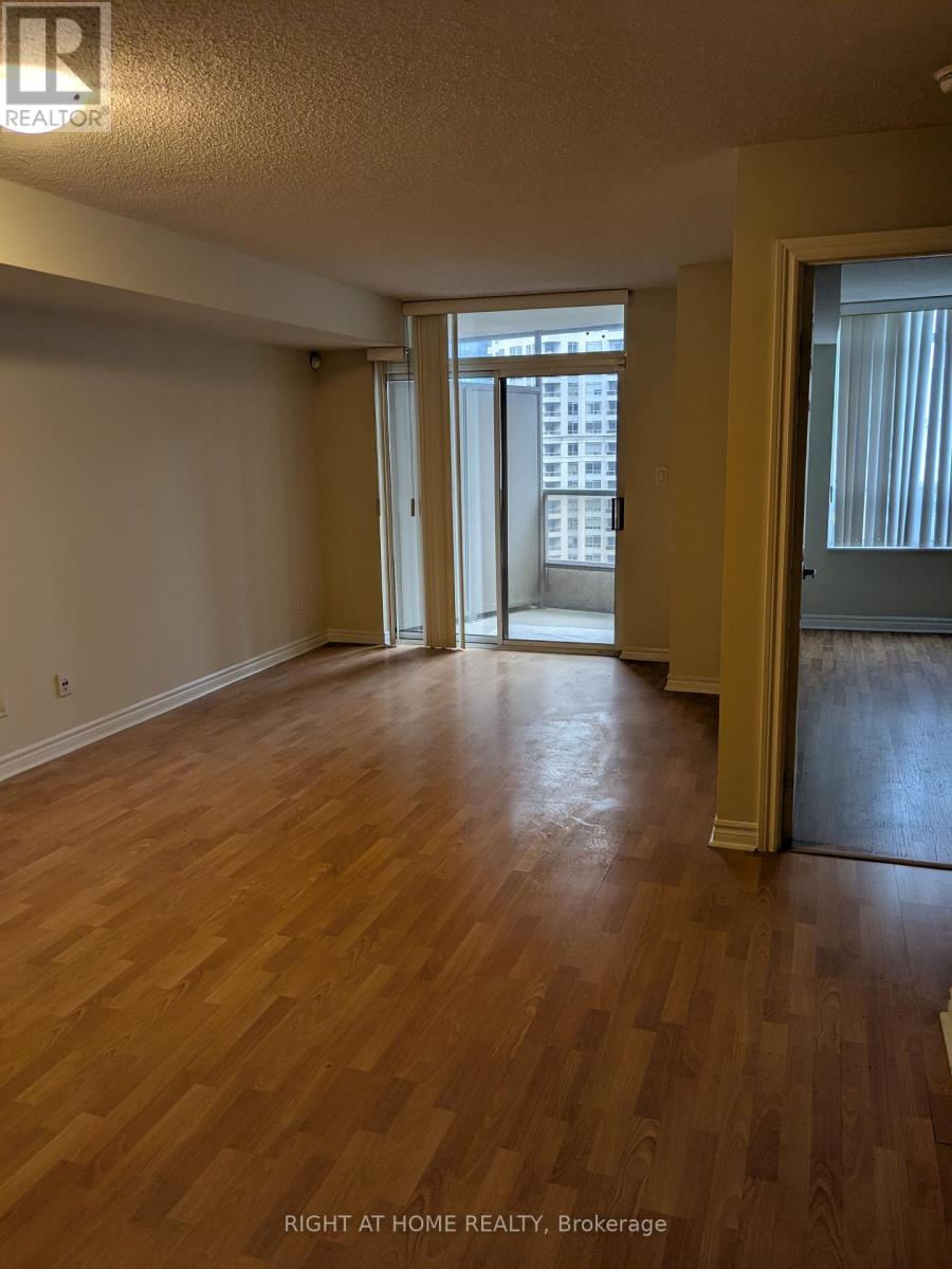 1602 - 3880 Duke Of York Boulevard, Mississauga, Ontario L5B 4M7 - Photo 2 - W13578878