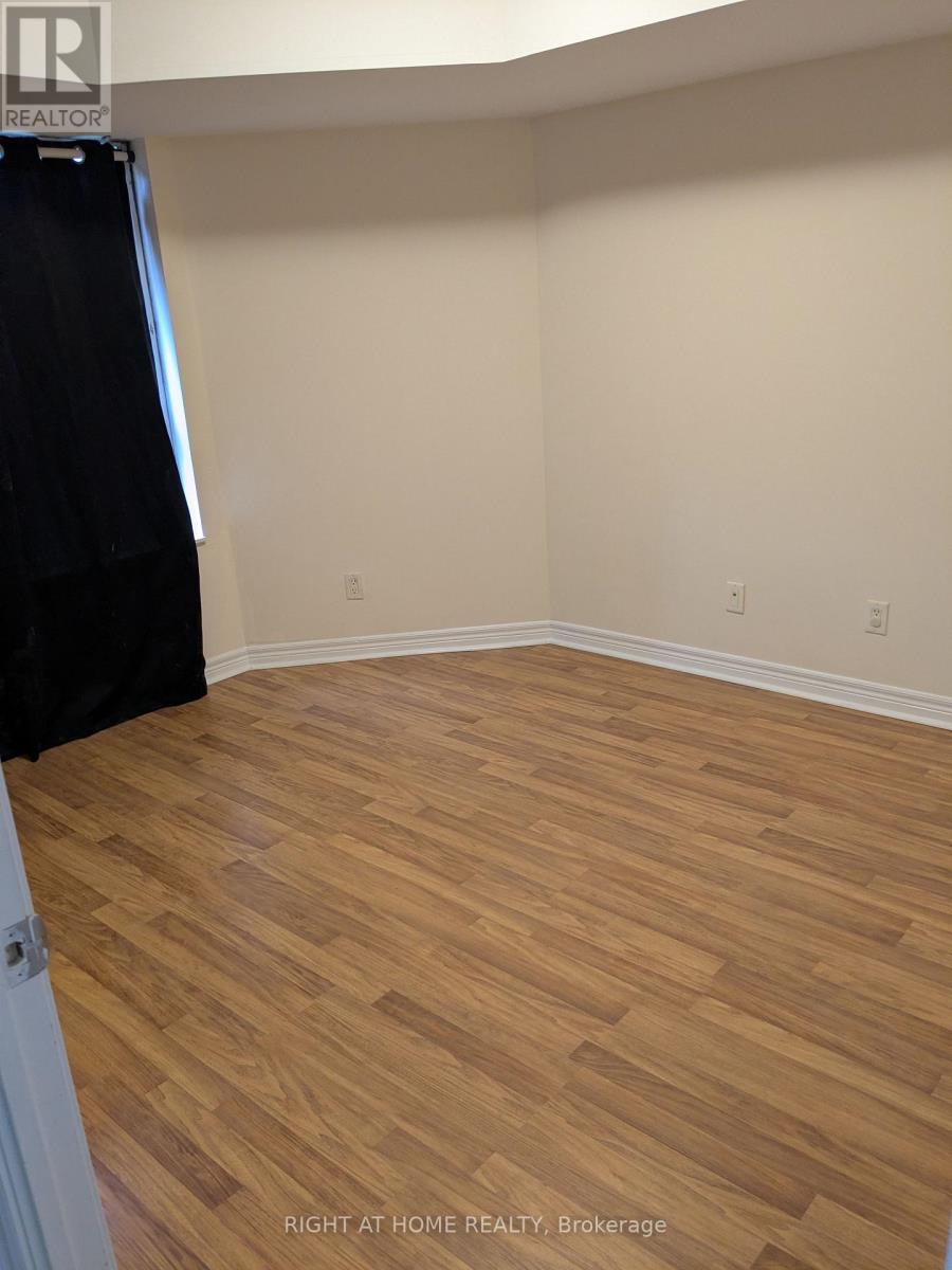 1408 - 310 Burnhamthorpe Road W, Mississauga, Ontario L5B 4P9 - Photo 4 - W13578774