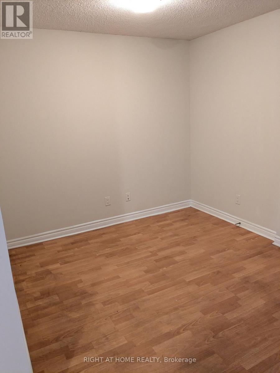 1602 - 3880 Duke Of York Boulevard, Mississauga, Ontario L5B 4M7 - Photo 4 - W13578878