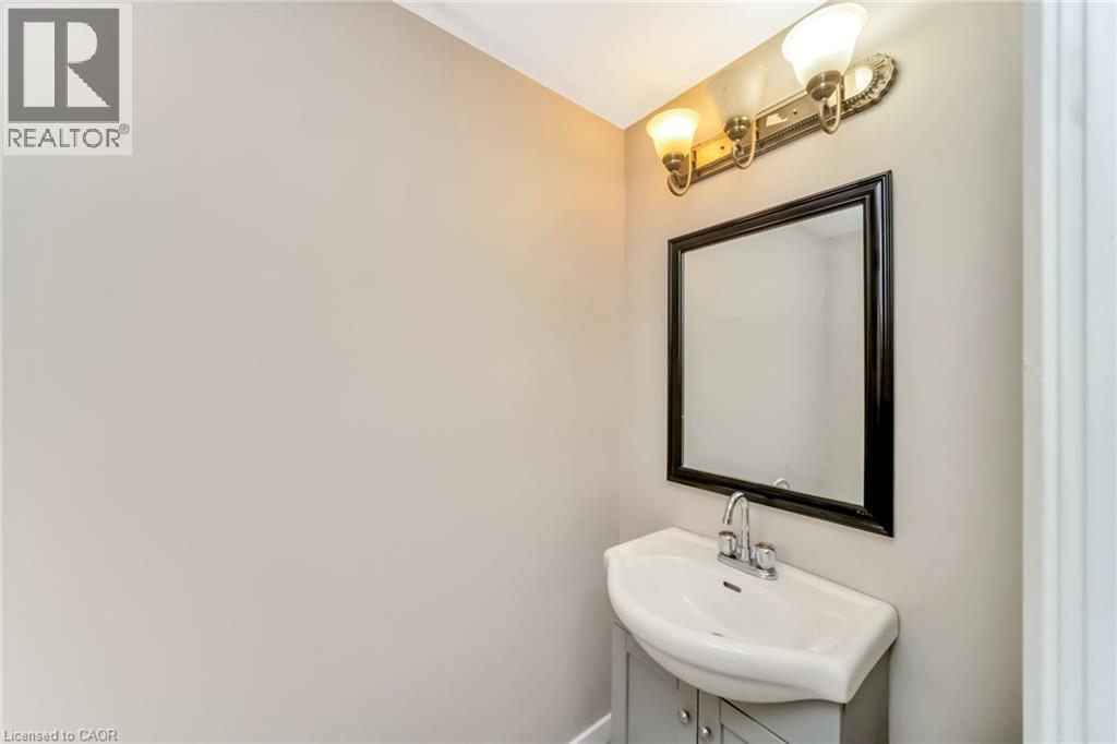 53 Burns Drive, Guelph, Ontario  N1H 6V8 - Photo 4 - 40849201