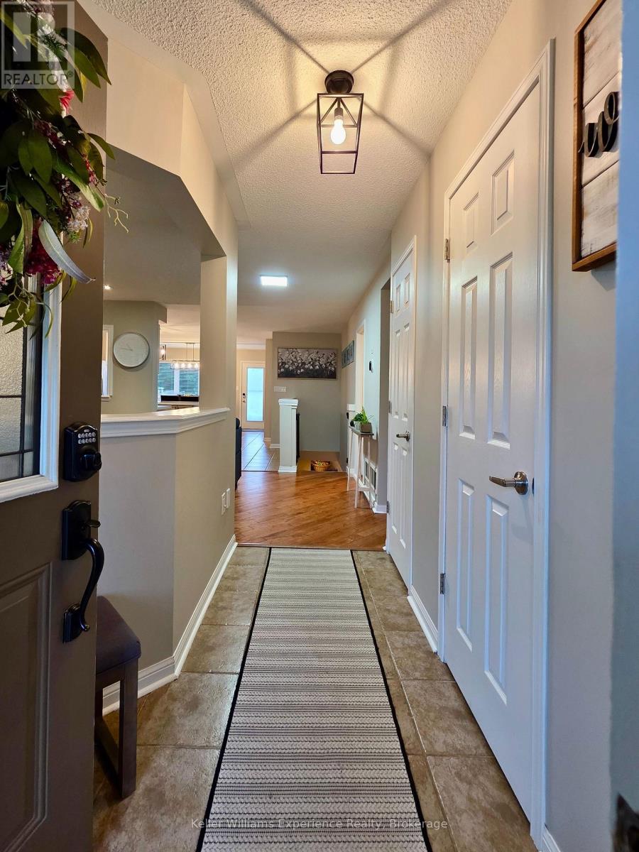 22 Rosemead Close, Bracebridge (Macaulay), Ontario  P1L 1W9 - Photo 4 - X13580888