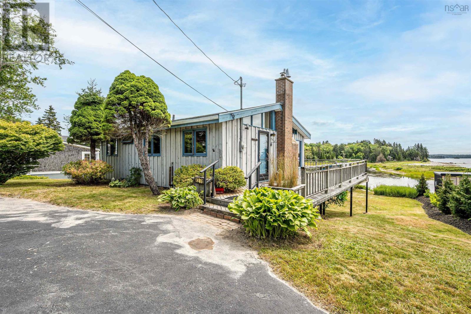8278 St Margarets Bay Road, Black Point, Nova Scotia