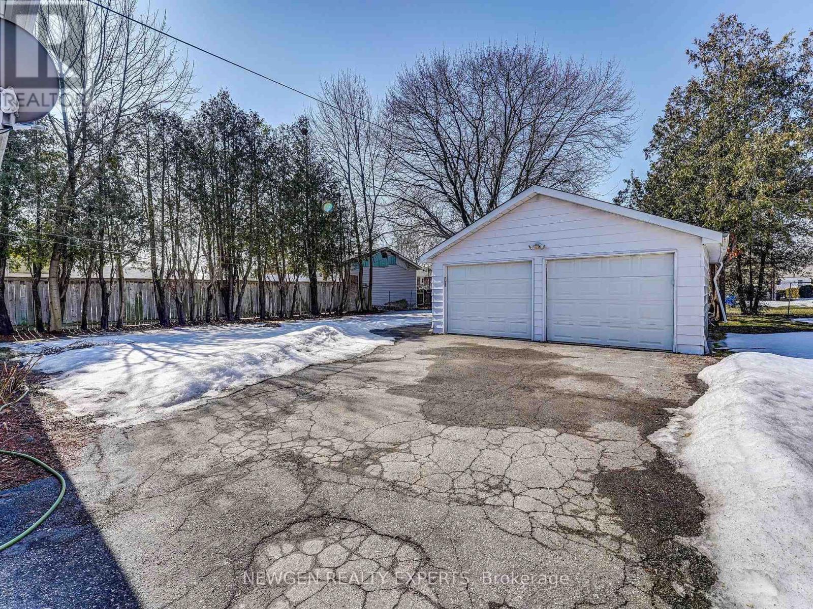 30 Linton Avenue E, Ajax, Ontario  L1T 2X6 - Photo 3 - E13580876