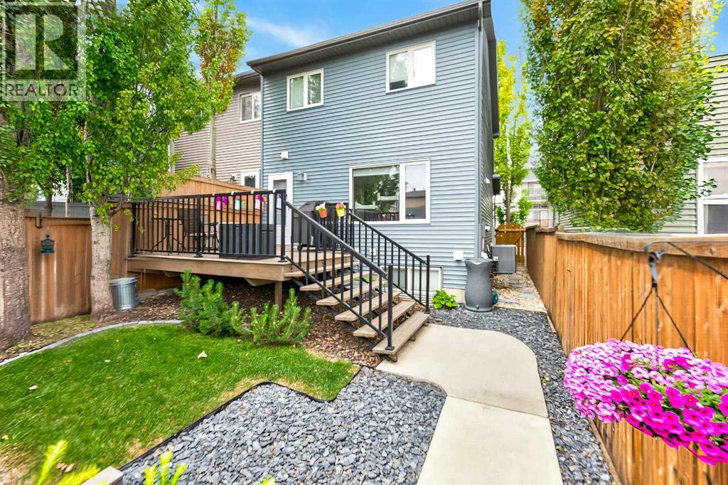 102 Panatella Hill NW, Calgary, Alberta  T3K 0B6 - Photo 4 - A2328655