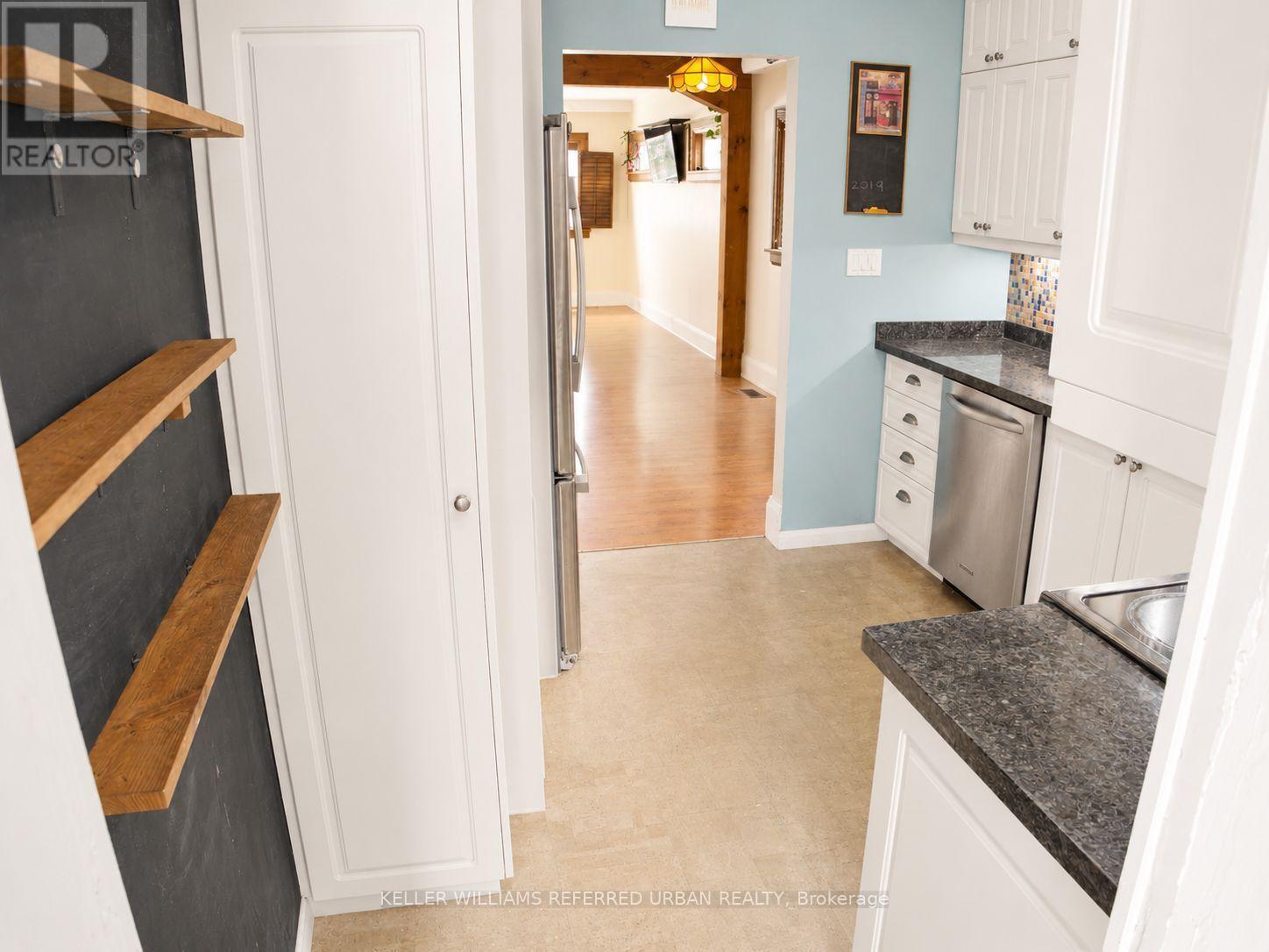 98 Foxwell Street, Toronto, Ontario  M6N 1Z5 - Photo 9 - W13580836
