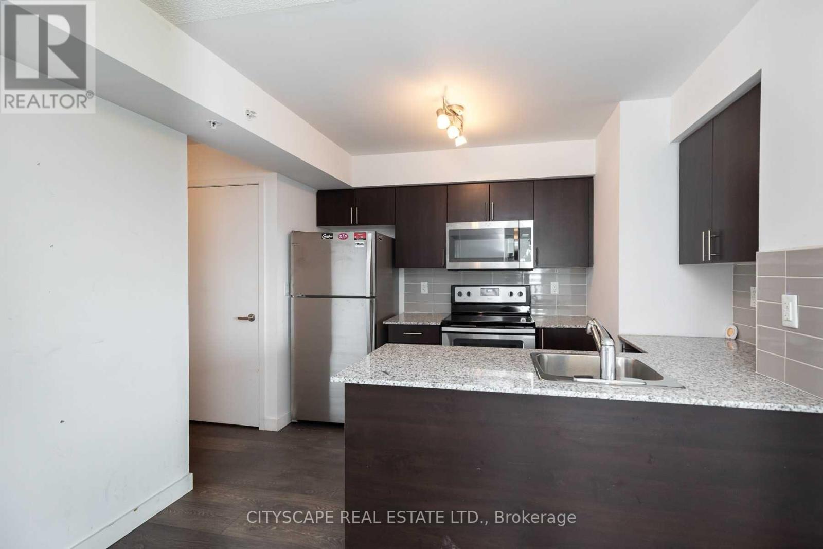 1902 - 1420 Dupont Street, Toronto, Ontario  M6H 4J8 - Photo 4 - W13580864