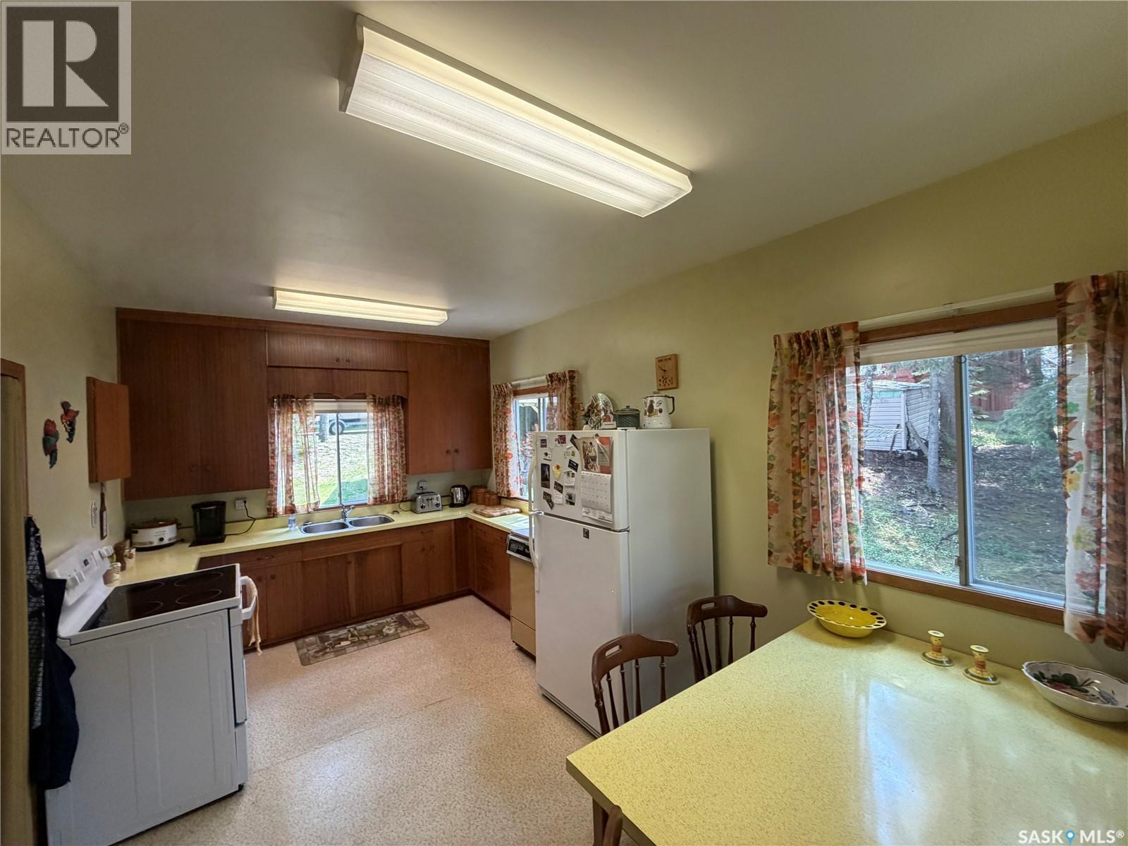 316 Prospect Drive, Prince Albert National Park, Saskatchewan  S0J 2Y0 - Photo 14 - SK042902