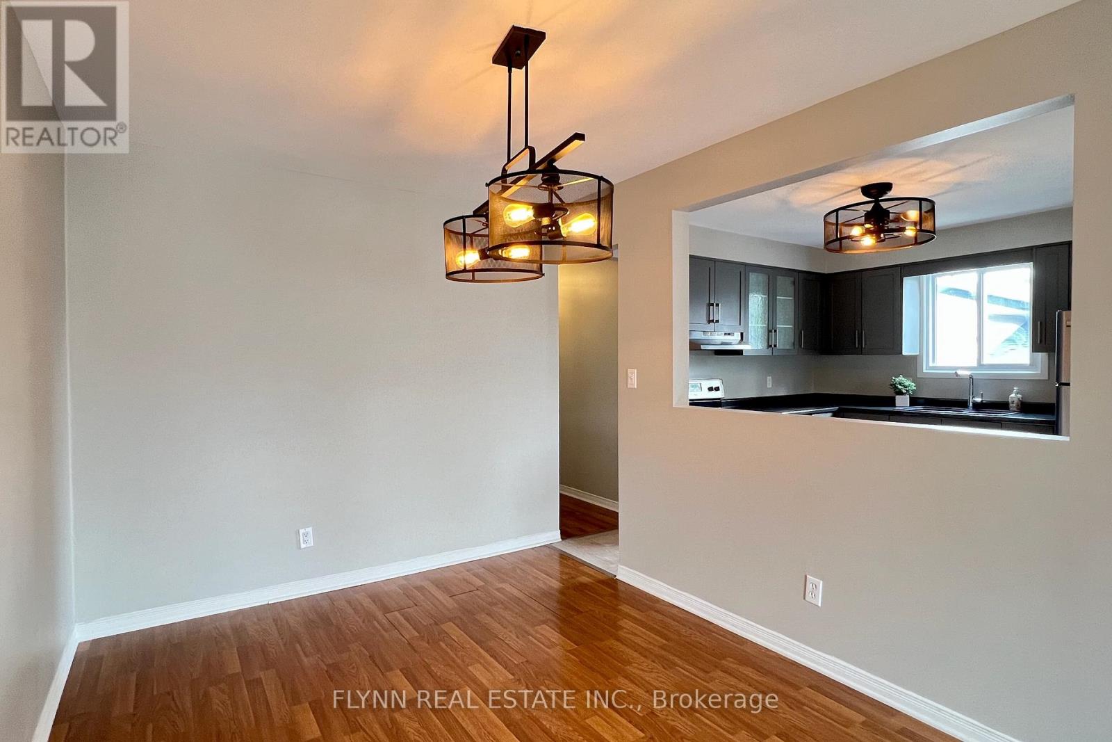 164 Windsor Street, Welland, Ontario  L3C 6T6 - Photo 3 - X13580882