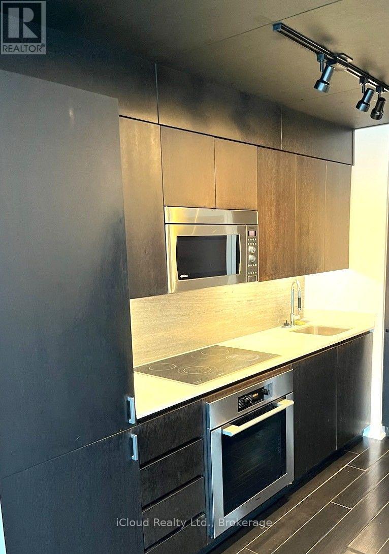 2711 - 15 Iceboat Terrace, Toronto, Ontario  M5V 4A5 - Photo 2 - C13579696