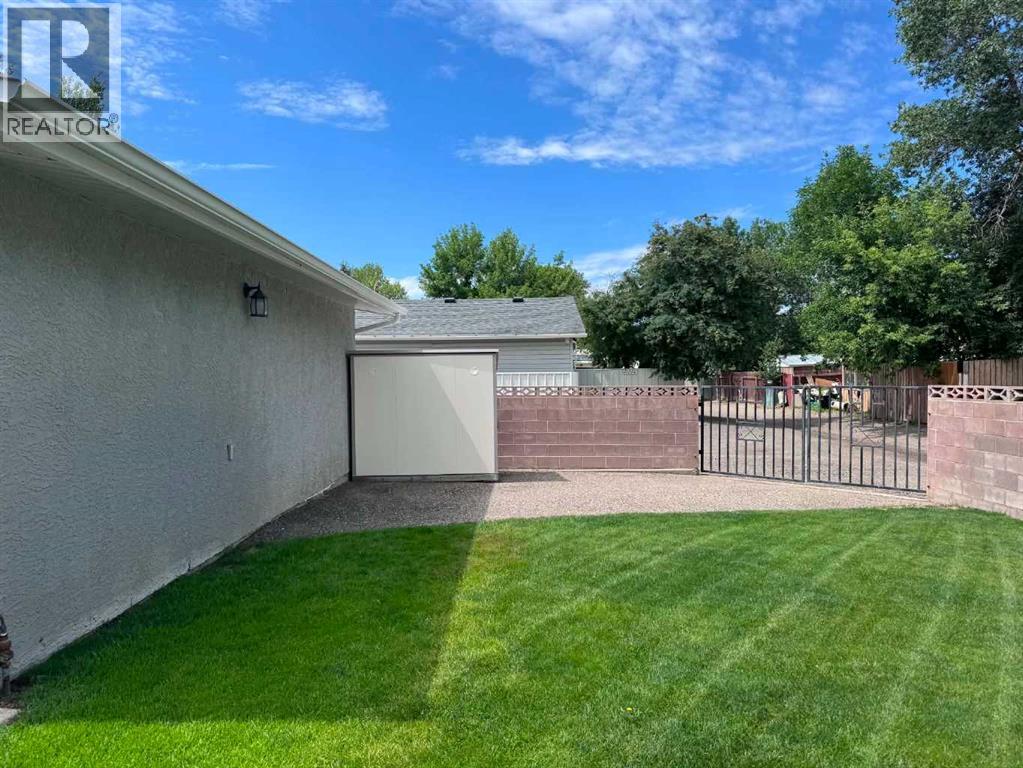 2084 19 Street N, Lethbridge, Alberta  T1H 4B2 - Photo 25 - A2329219