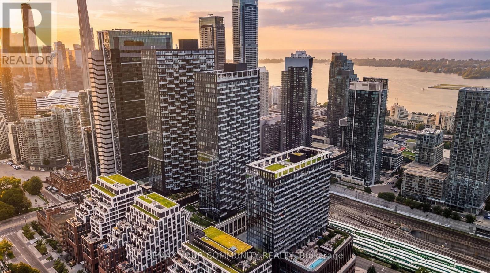 2015 - 470 Front Street, Toronto, Ontario M5V 0V6 - Photo 2 - C13580920