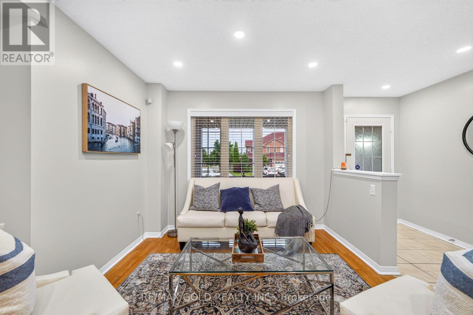 52 Junction Crescent, Brampton, Ontario L7A 2G9 - Photo 11 - W13580678