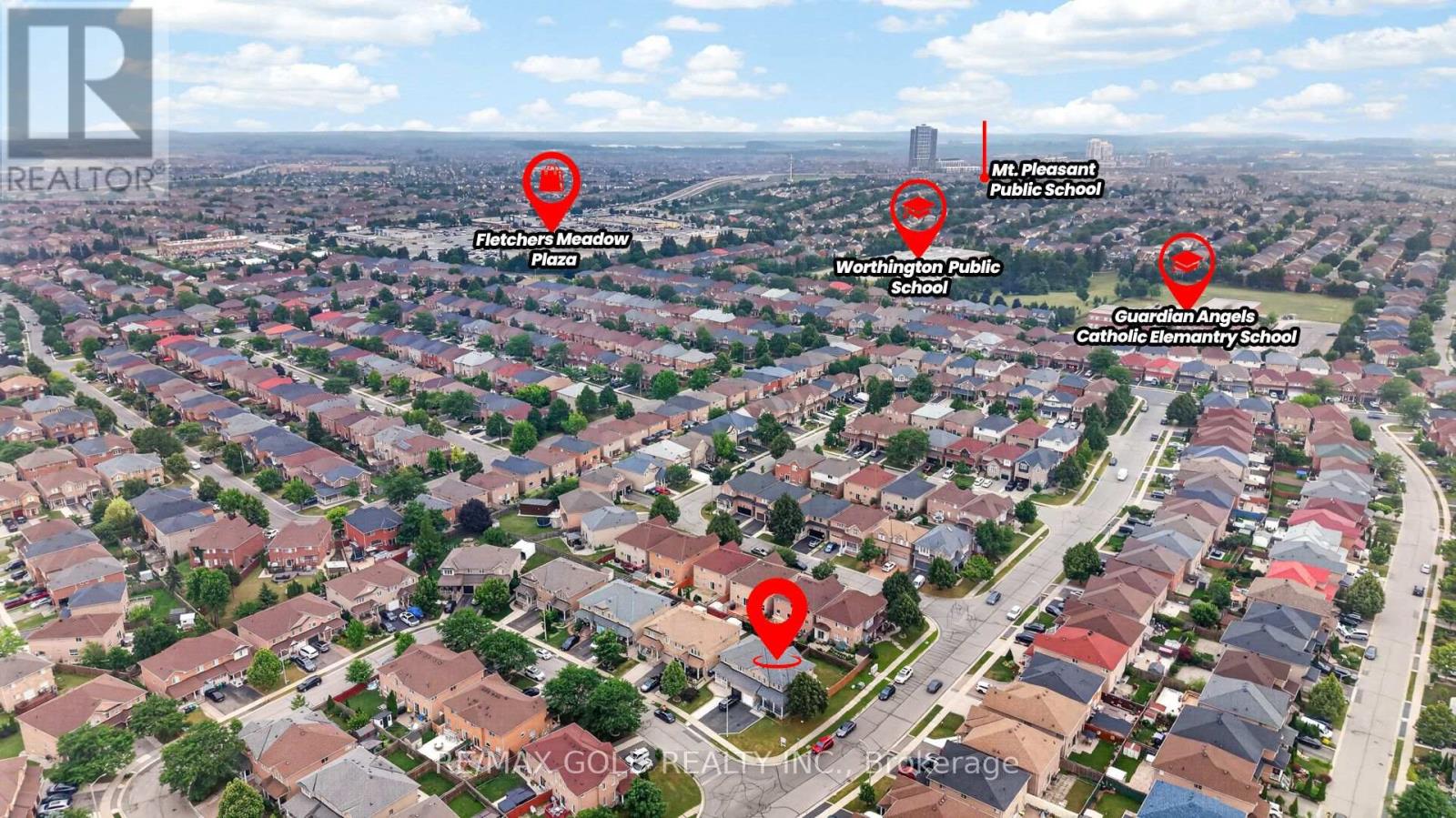 52 Junction Crescent, Brampton, Ontario L7A 2G9 - Photo 3 - W13580678