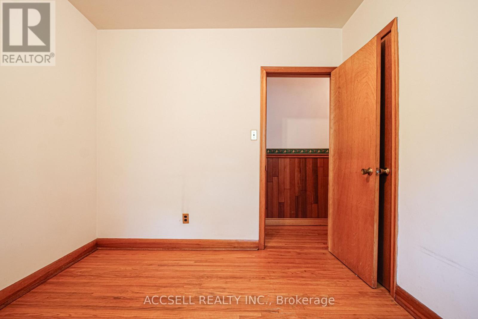 1358 Sedgewick Crescent, Oakville, Ontario L6L 1X8 - Photo 18 - W13580938