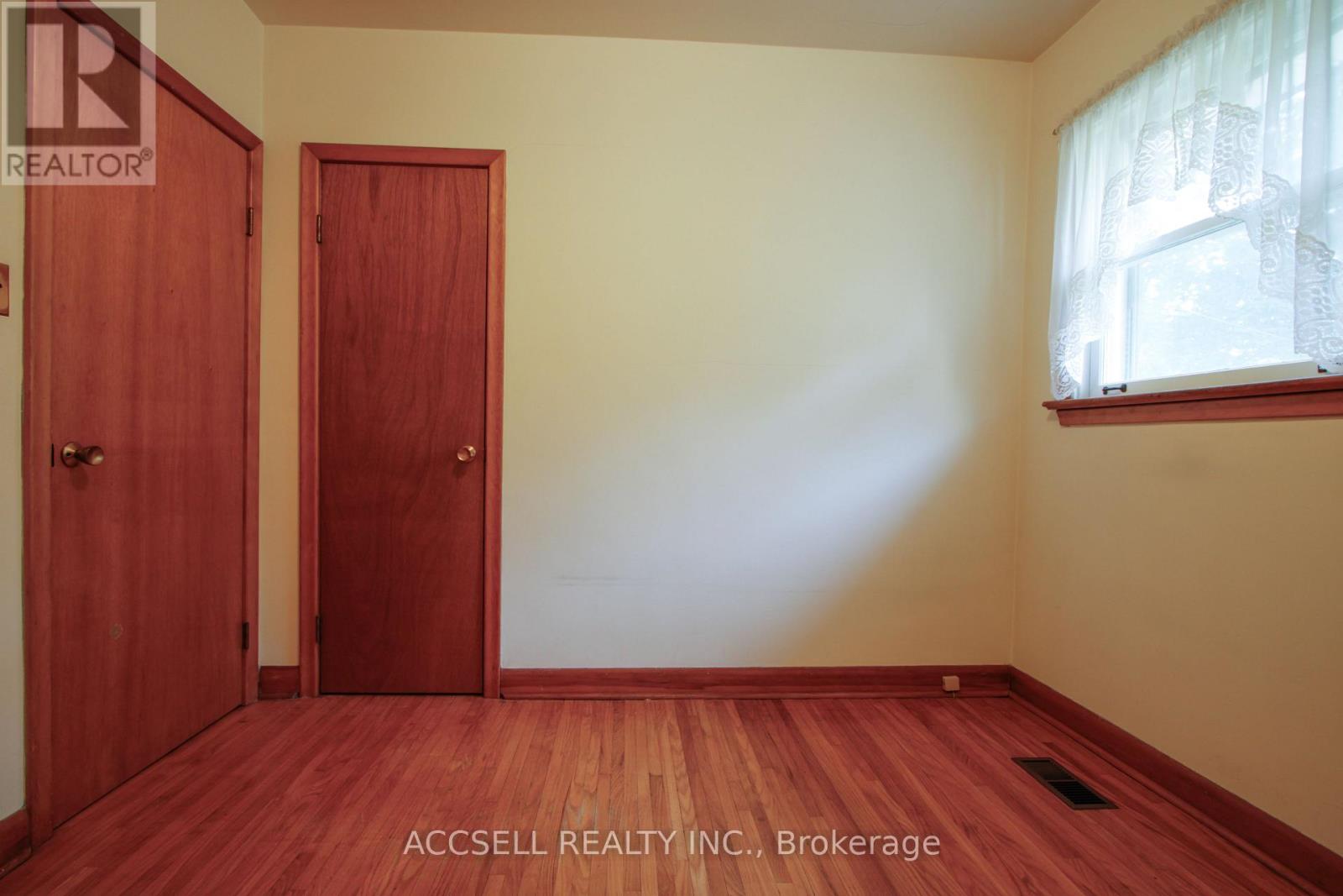 1358 Sedgewick Crescent, Oakville, Ontario L6L 1X8 - Photo 19 - W13580938