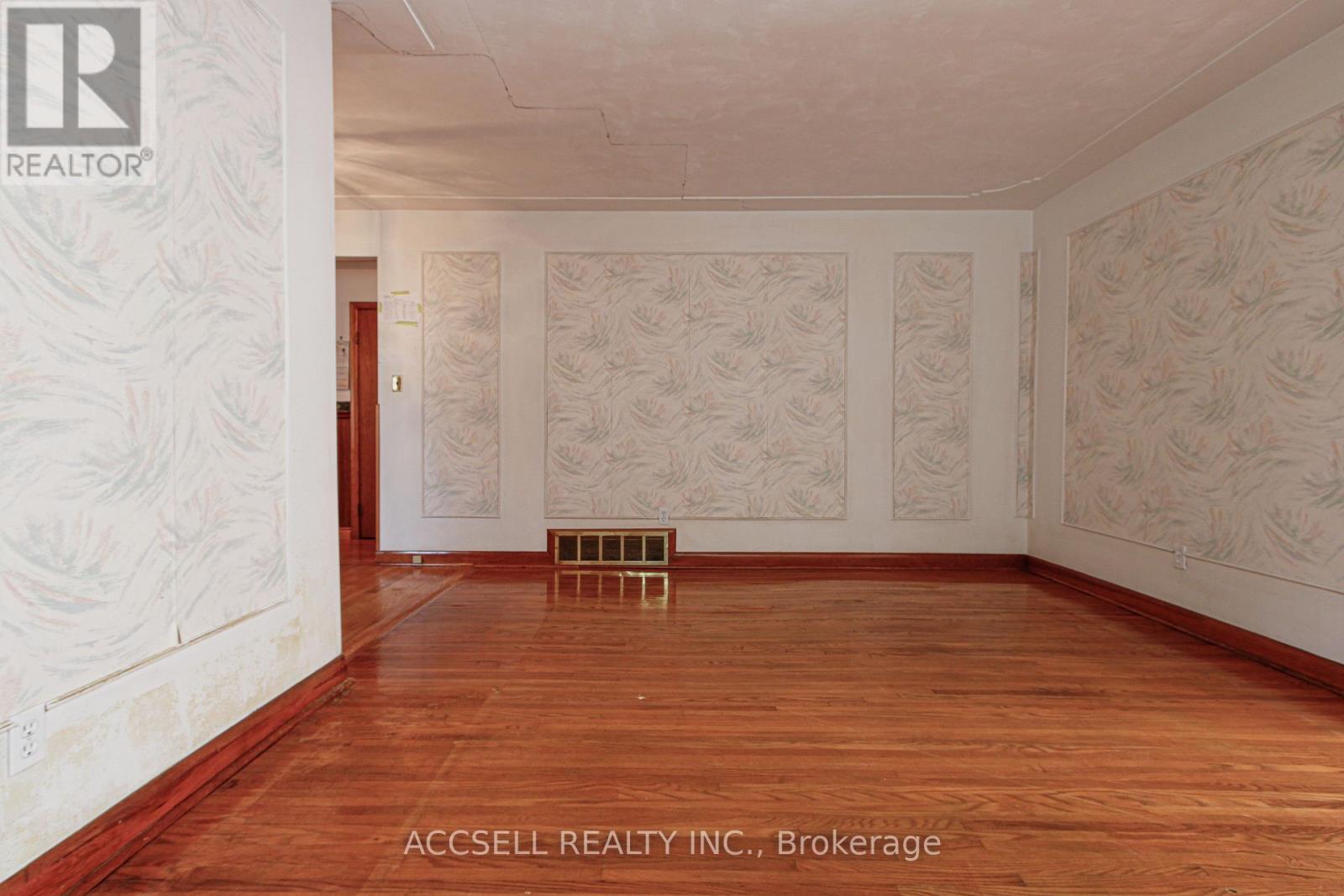 1358 Sedgewick Crescent, Oakville, Ontario L6L 1X8 - Photo 3 - W13580938