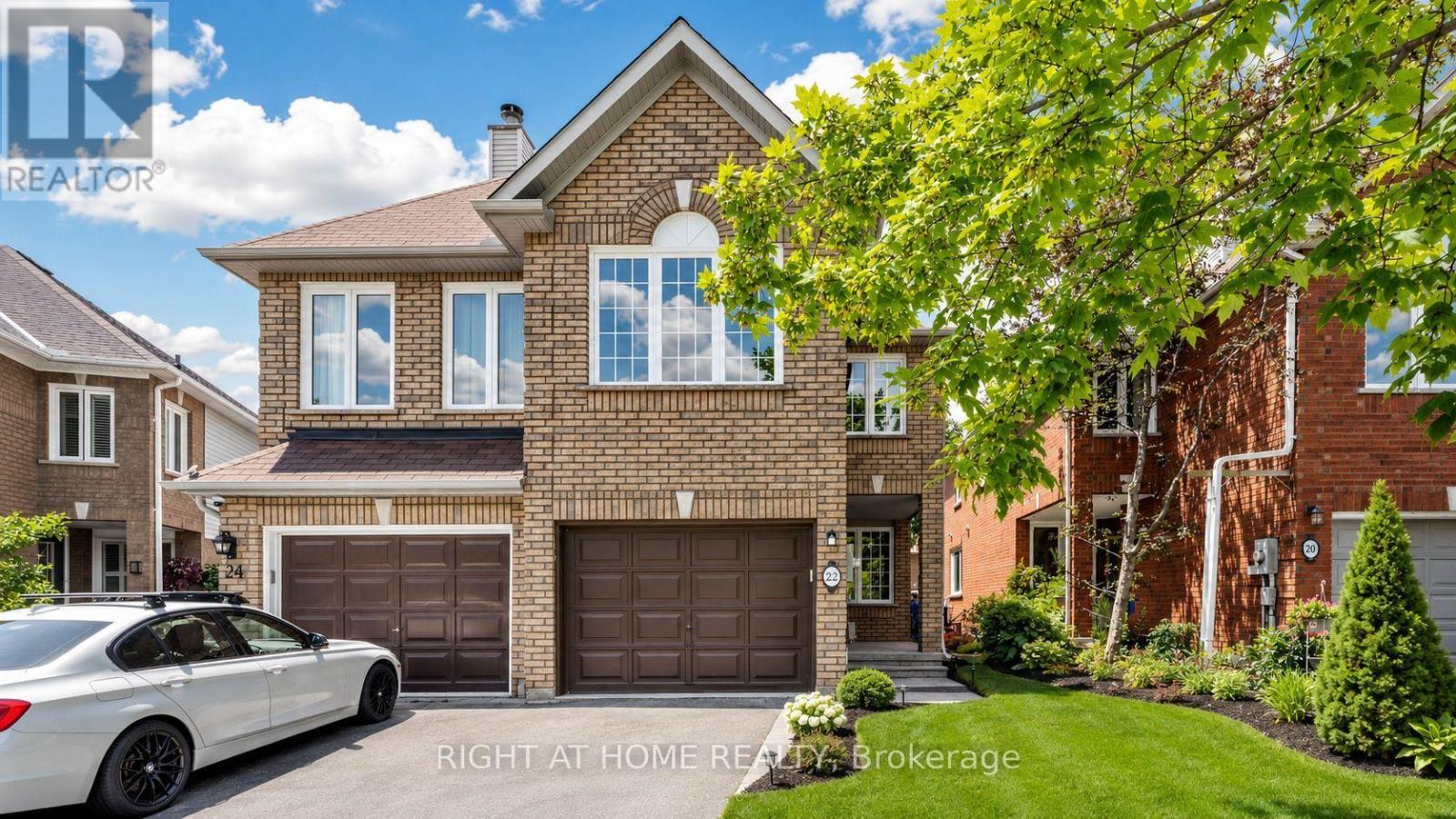 22 FOXTAIL RIDGE, Newmarket (Armitage)