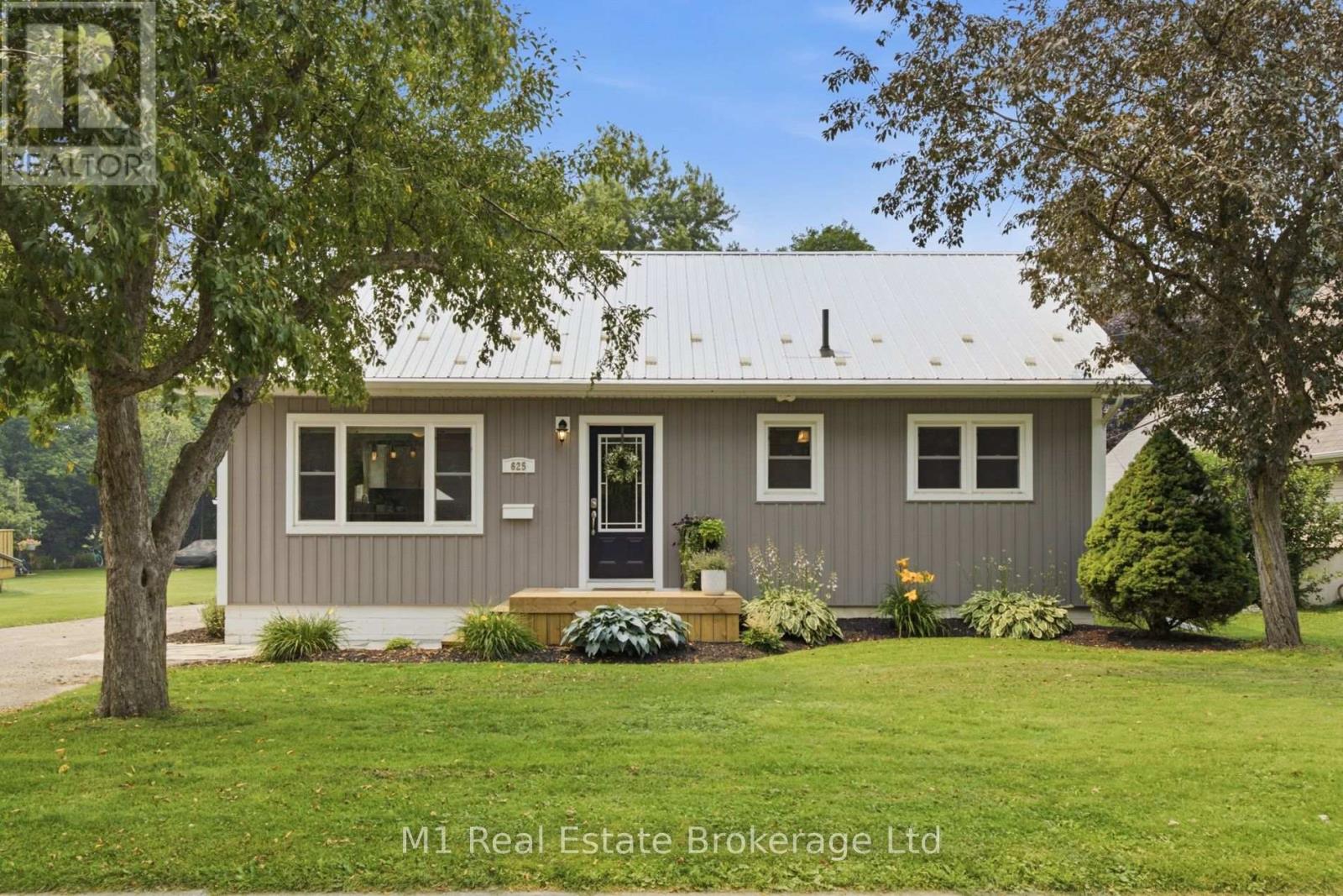 625 WOODSIDE DRIVE, Centre Wellington, Ontario