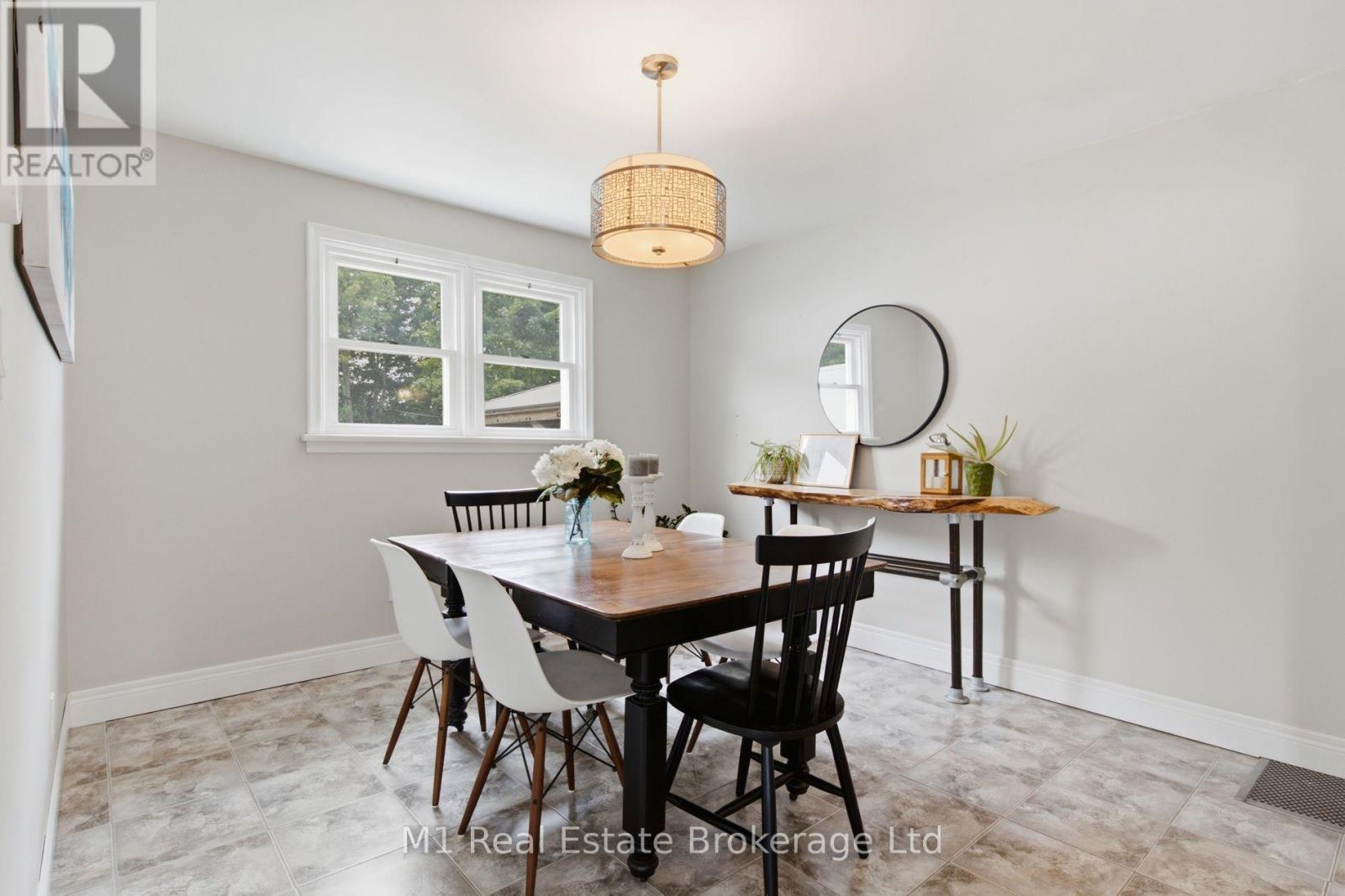 625 Woodside Street, Centre Wellington, Ontario  N1M 2M4 - Photo 13 - X13580990
