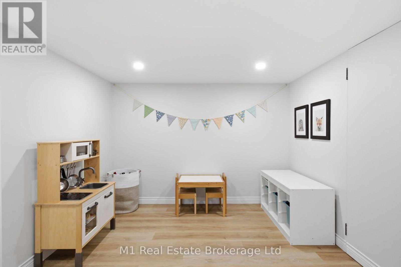625 Woodside Street, Centre Wellington, Ontario  N1M 2M4 - Photo 20 - X13580990