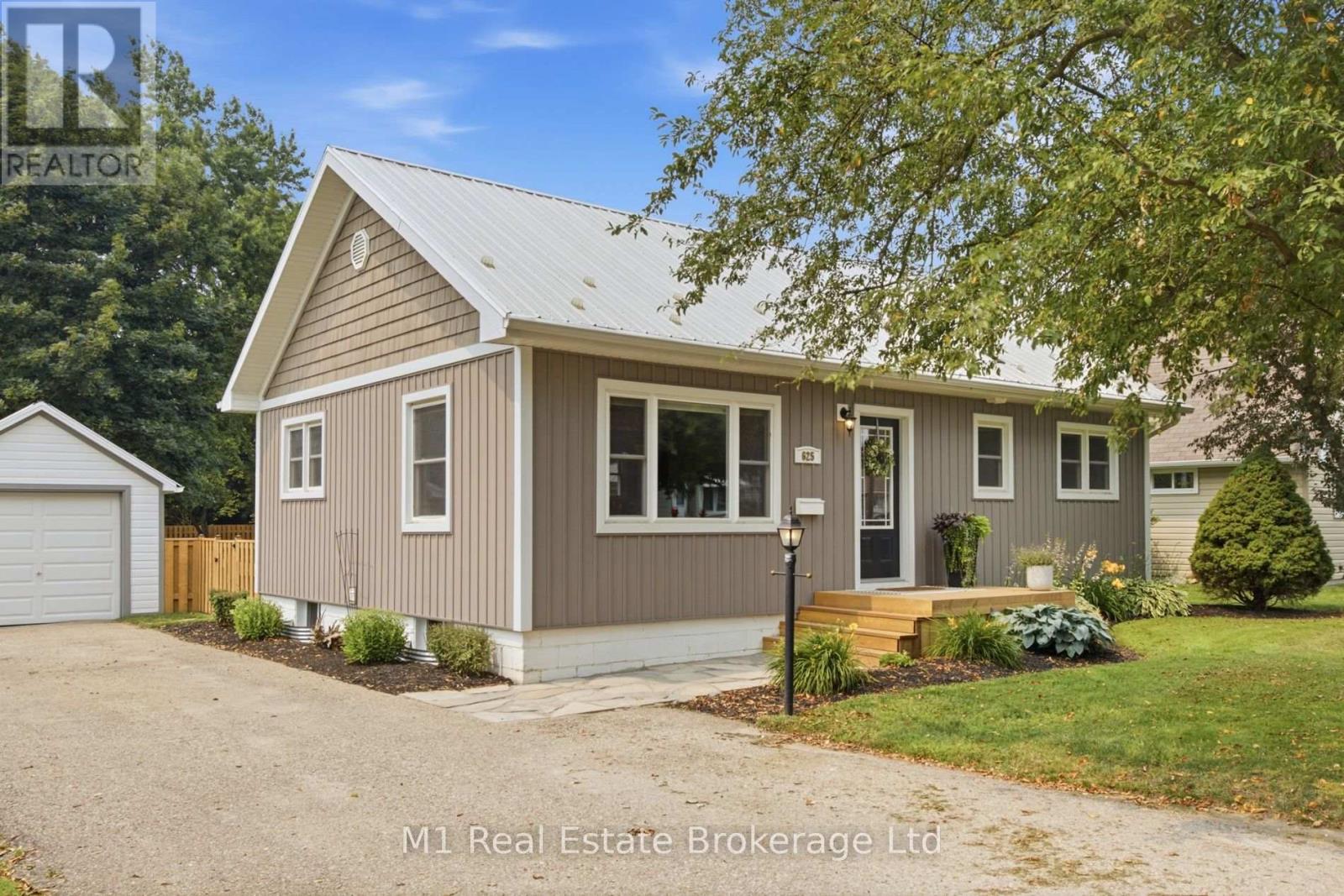 625 Woodside Street, Centre Wellington, Ontario  N1M 2M4 - Photo 3 - X13580990